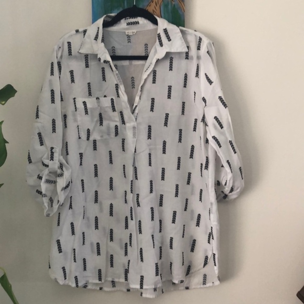 En crème Tunic size medium embroidered 100% cotton